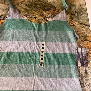 green and white cropped tank top with tags